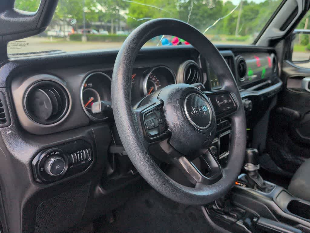 Thumbnail: 2022 Jeep Wrangler - 10