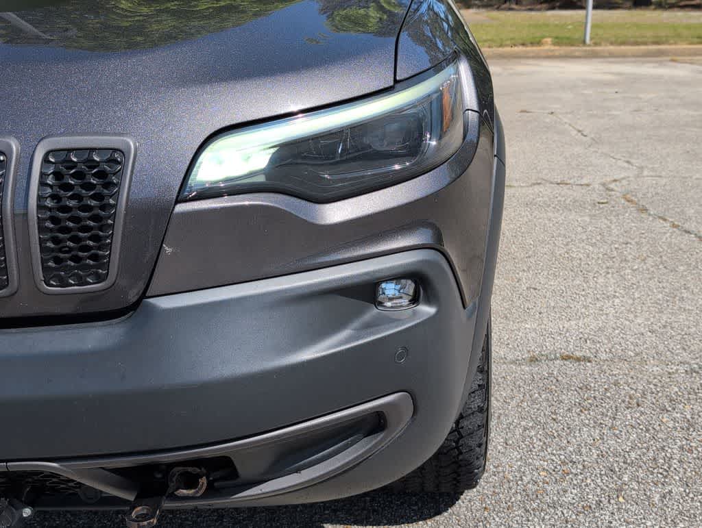 Thumbnail: 2019 Jeep Cherokee - 11