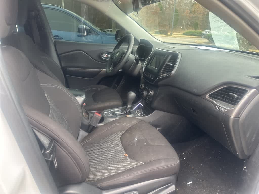 Thumbnail: 2021 Jeep Cherokee - 23