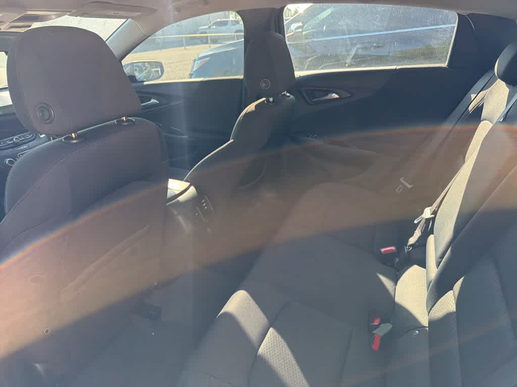 Thumbnail: 2021 Chevrolet Malibu - 9