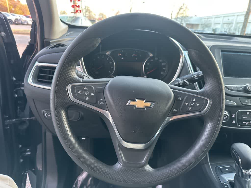 Thumbnail: 2023 Chevrolet Equinox - 16