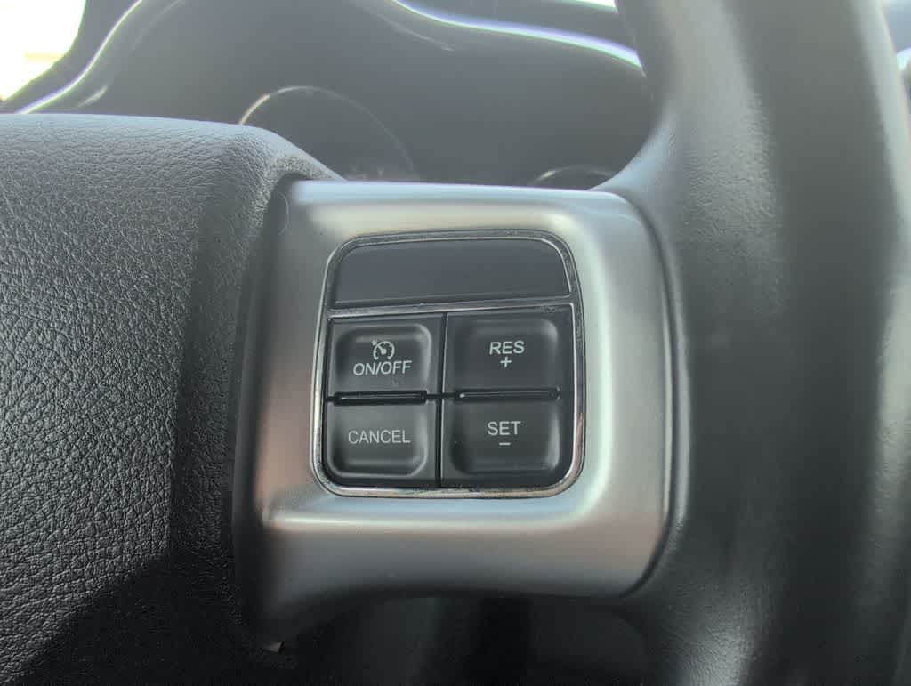 Thumbnail: 2012 Dodge Avenger - 24