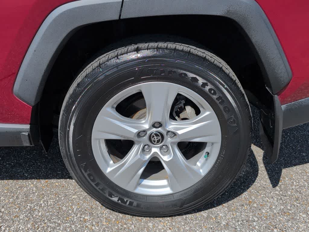 Thumbnail: 2021 Toyota RAV4 - 14