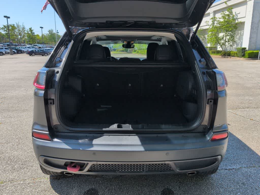 Thumbnail: 2019 Jeep Cherokee - 37