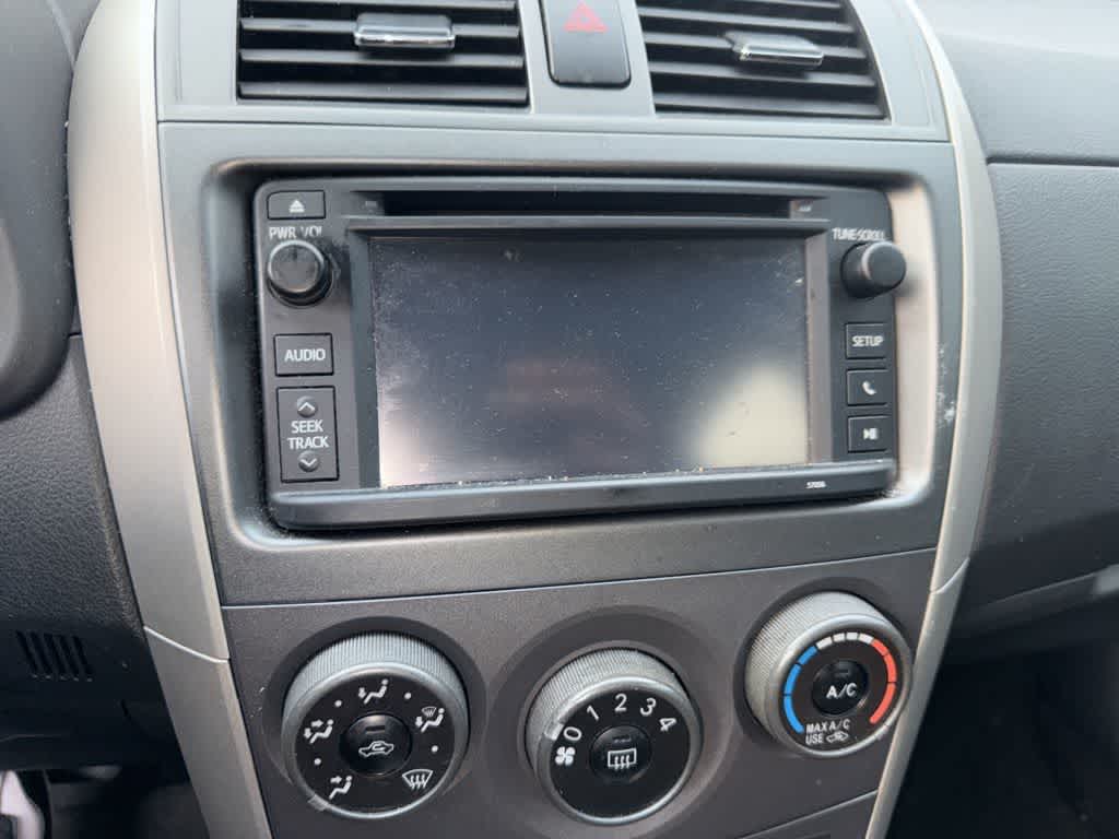 Thumbnail: 2013 Toyota Corolla - 10