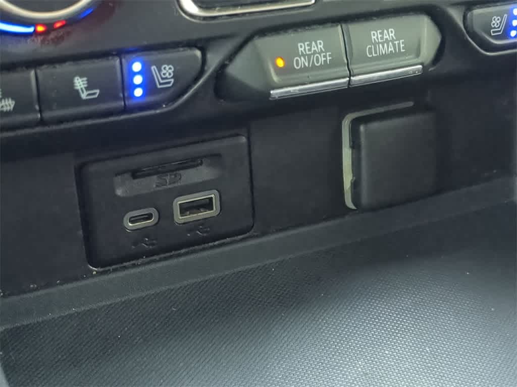 Thumbnail: 2021 Chevrolet Tahoe - 29