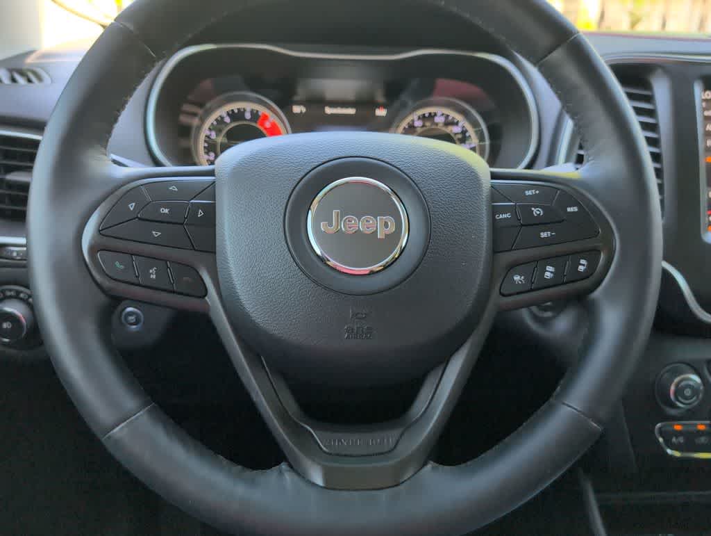 Thumbnail: 2019 Jeep Cherokee - 25