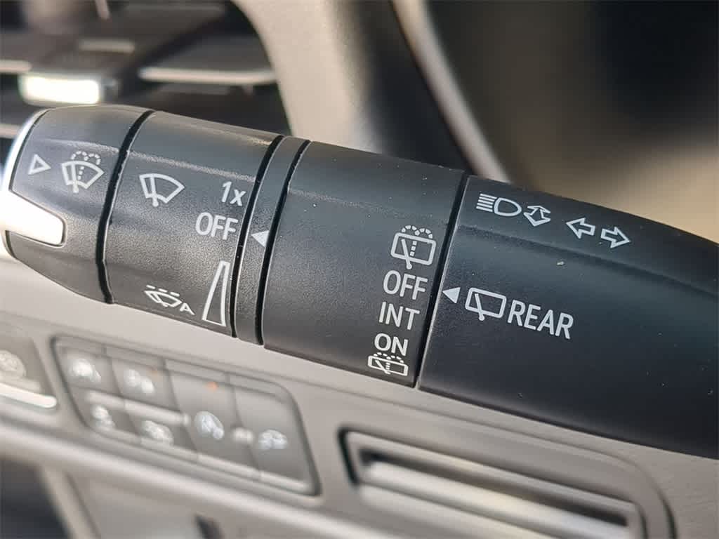 Thumbnail: 2022 GMC Yukon - 28