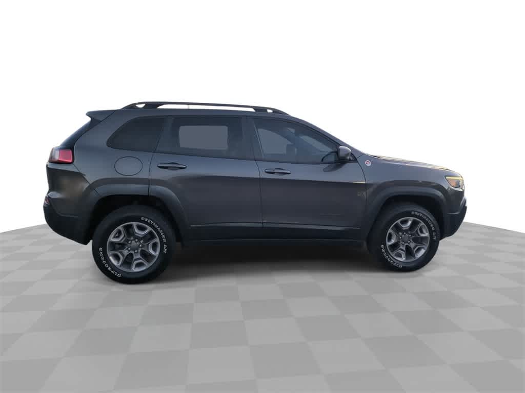 Thumbnail: 2019 Jeep Cherokee - 9