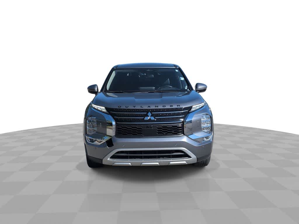 Thumbnail: 2022 Mitsubishi Outlander - 3