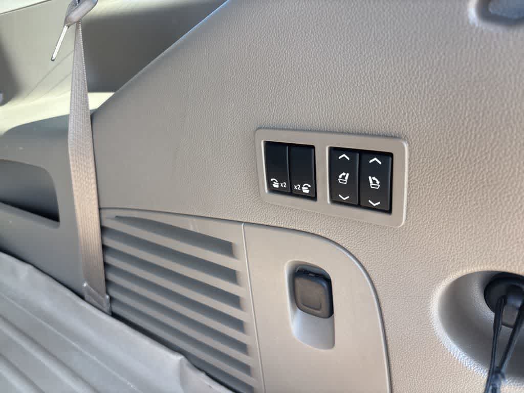 Thumbnail: 2016 GMC Yukon - 30