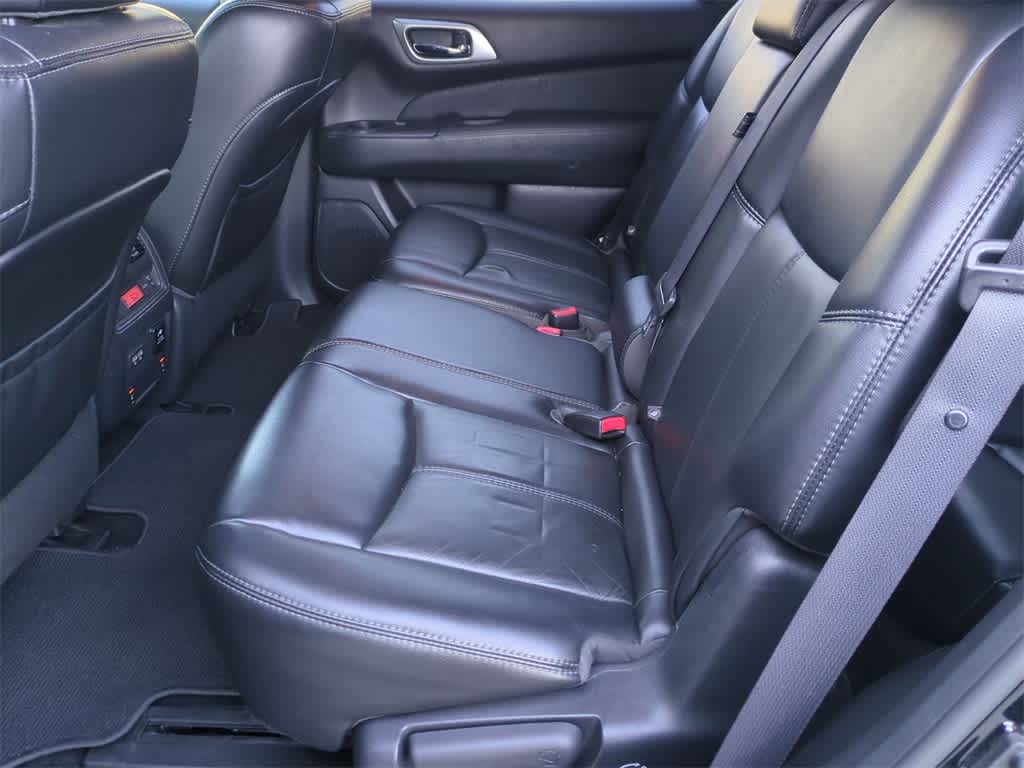 Thumbnail: 2017 Nissan Pathfinder - 20