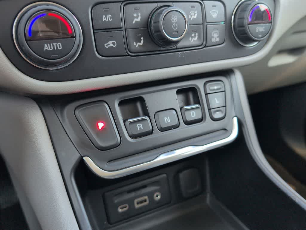 Thumbnail: 2020 GMC Terrain - 33