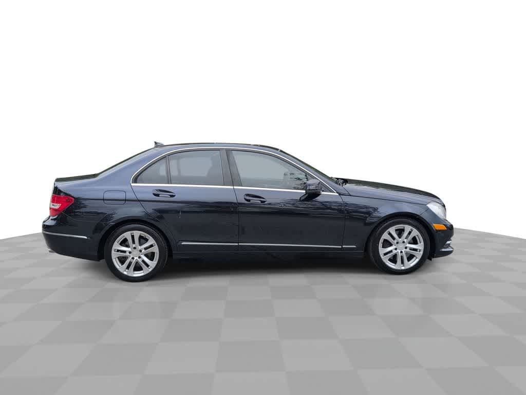 Thumbnail: 2013 Mercedes-Benz C-Class - 9