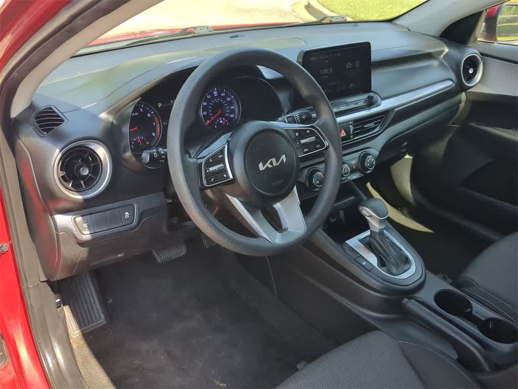 Thumbnail: 2023 Kia Forte - 10