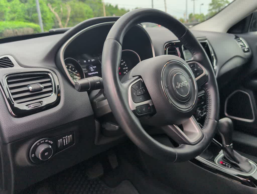 Thumbnail: 2020 Jeep Compass - 10