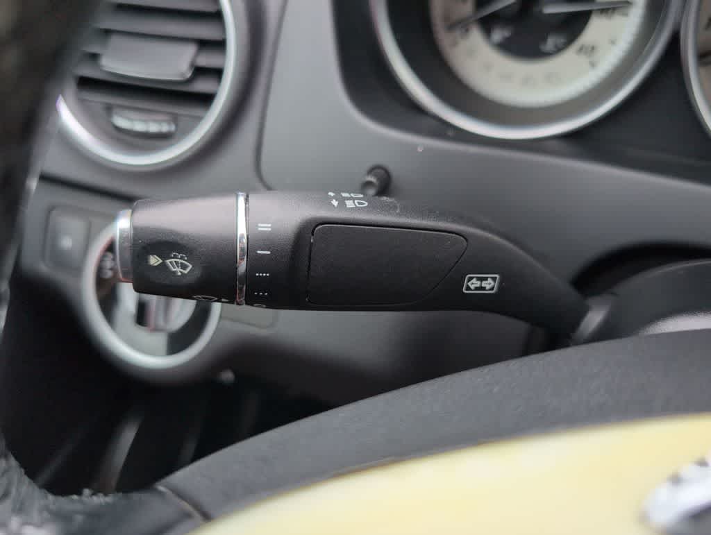 Thumbnail: 2013 Mercedes-Benz C-Class - 27