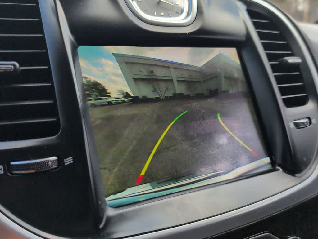 Thumbnail: 2019 Chrysler 300 - 29