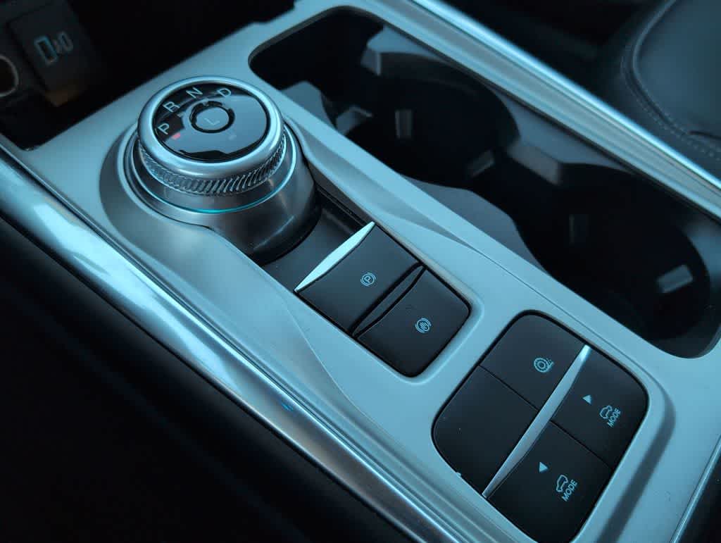 Thumbnail: 2022 Ford Explorer - 33