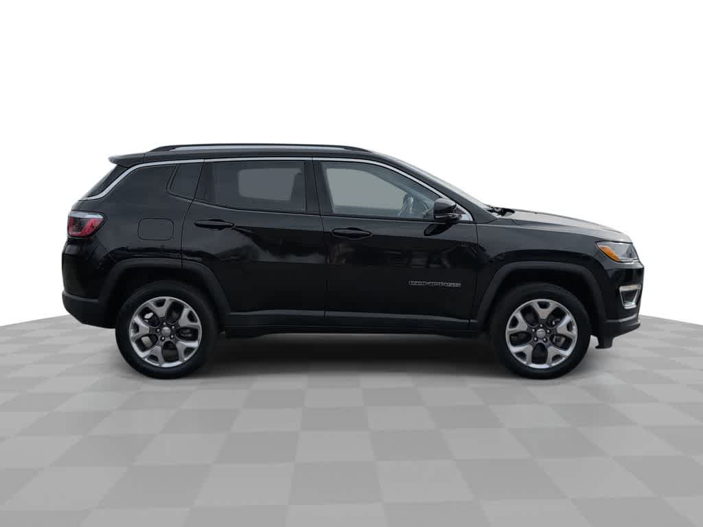 Thumbnail: 2020 Jeep Compass - 9