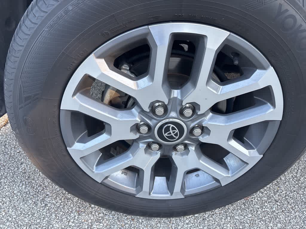 Thumbnail: 2022 Toyota Tundra - 29