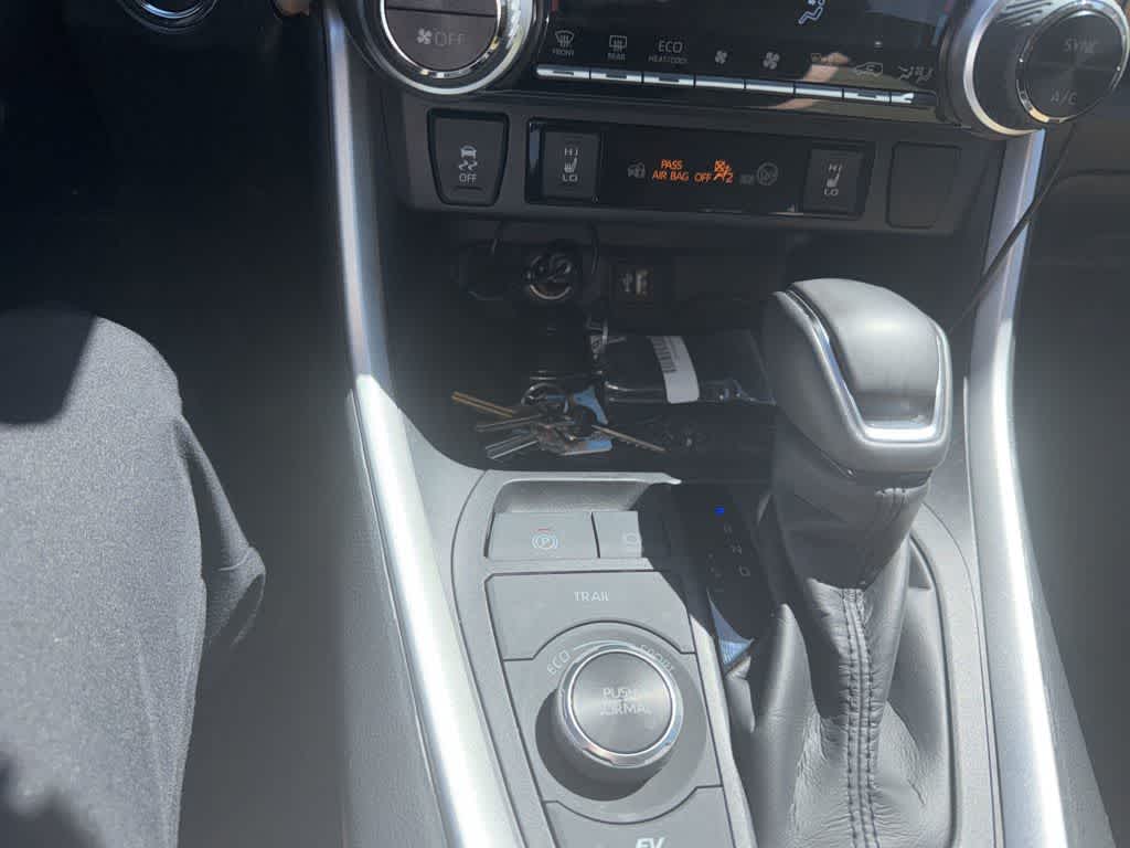 Thumbnail: 2024 Toyota RAV4 - 9