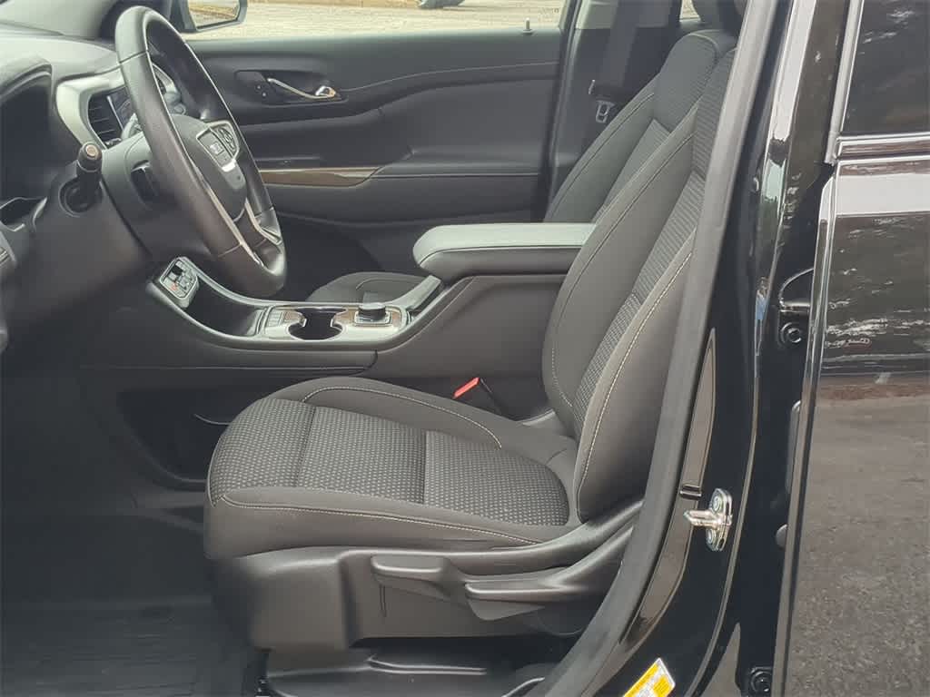 Thumbnail: 2023 GMC Acadia - 16