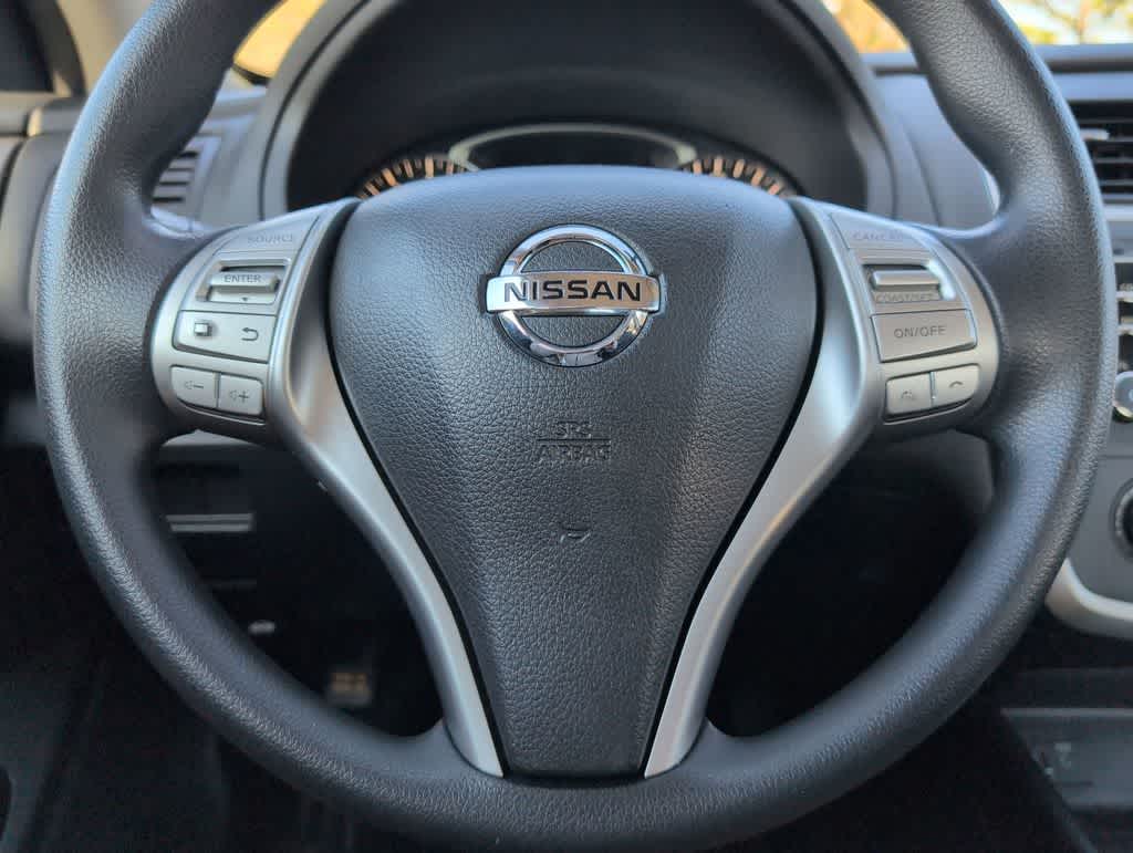 Thumbnail: 2017 Nissan Altima - 22