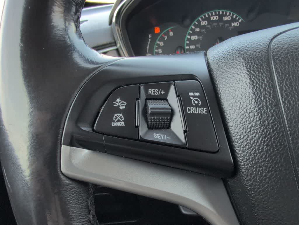 Thumbnail: 2017 Chevrolet Trax - 25