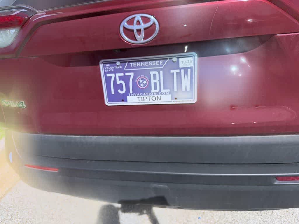 Thumbnail: 2021 Toyota RAV4 - 14