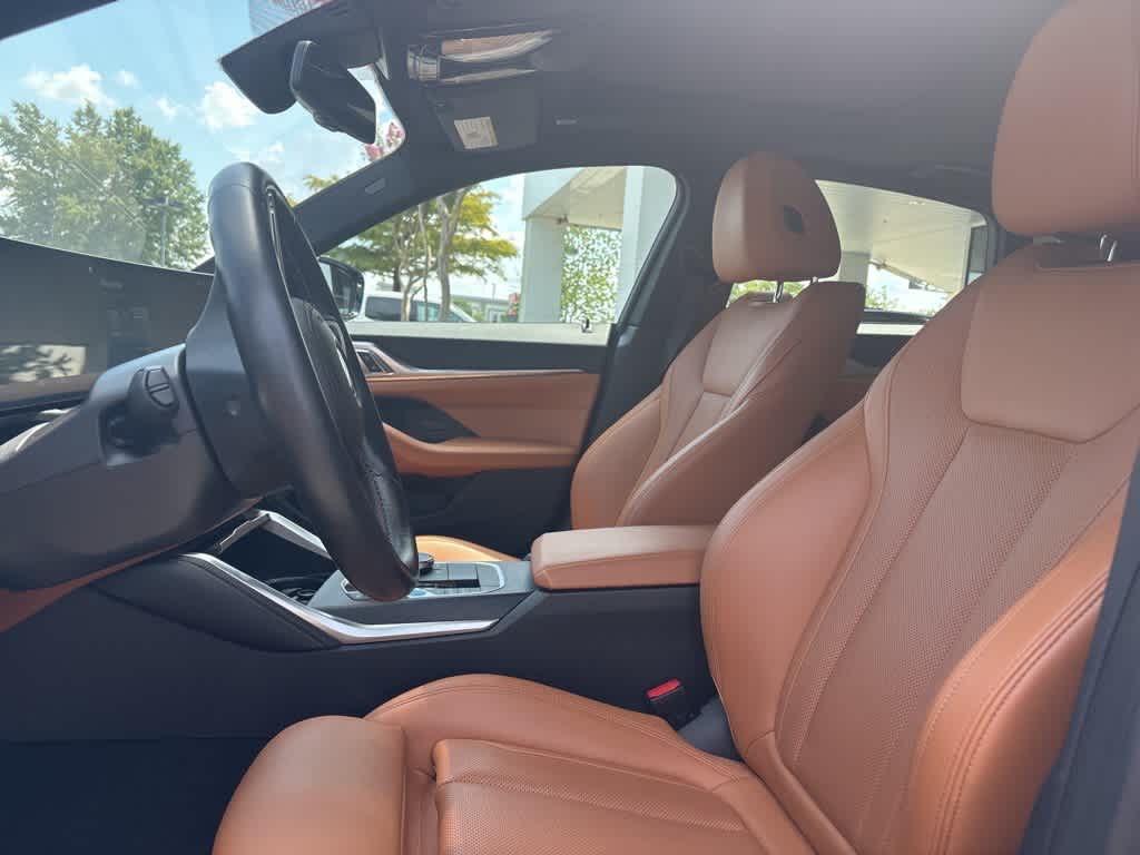 Thumbnail: 2022 BMW i4 - 8