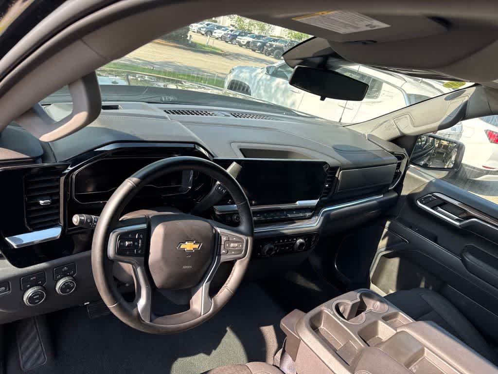 Thumbnail: 2024 Chevrolet Silverado 1500 - 18