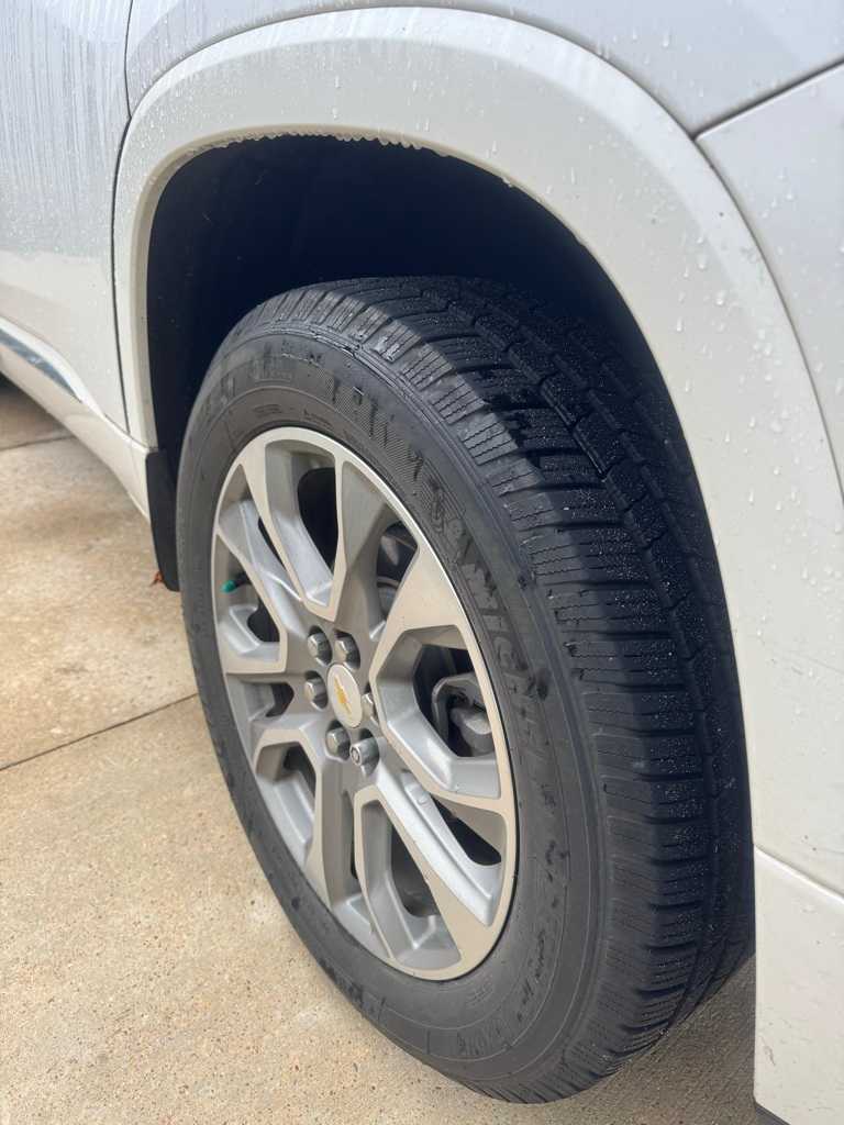 Thumbnail: 2019 Chevrolet Traverse - 3