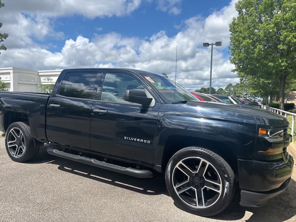Thumbnail: 2018 Chevrolet Silverado 1500 - 12