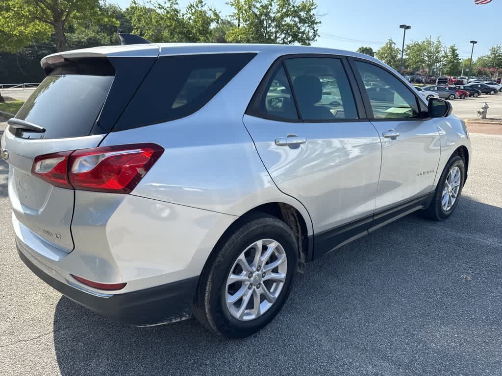 Thumbnail: 2021 Chevrolet Equinox - 8