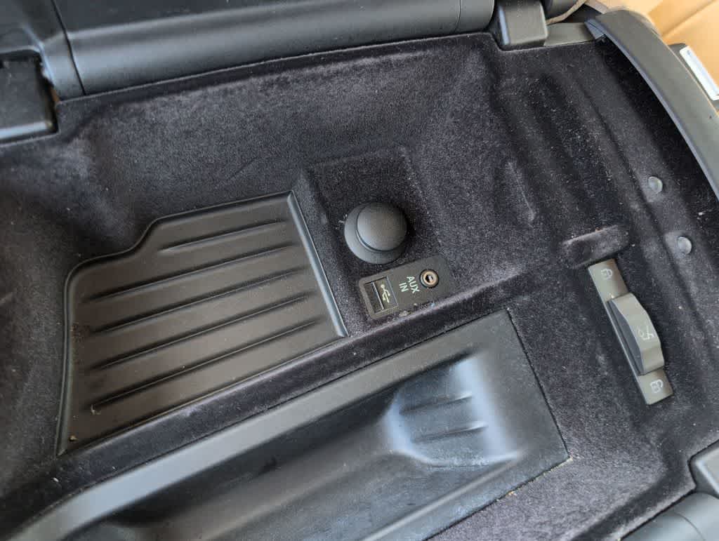 Thumbnail: 2011 BMW 5 Series - 33