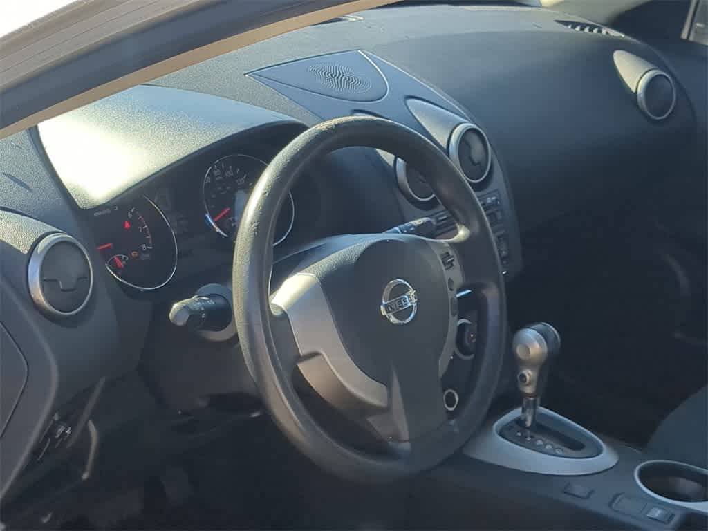 Thumbnail: 2013 Nissan Rogue - 10