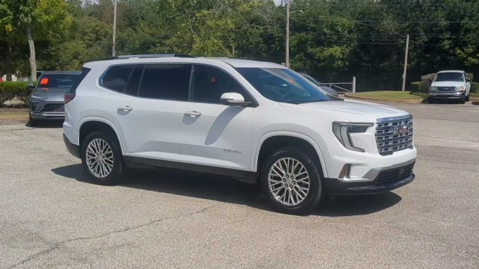 2024 GMC Acadia Denali 2