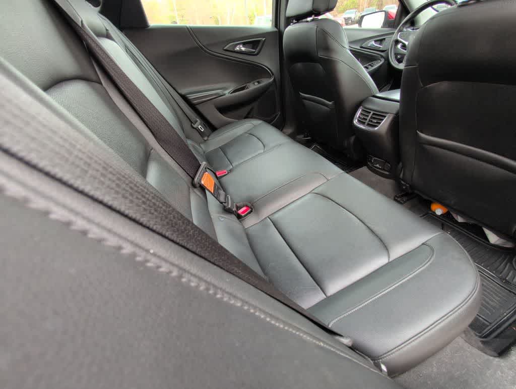 Thumbnail: 2016 Chevrolet Malibu - 21