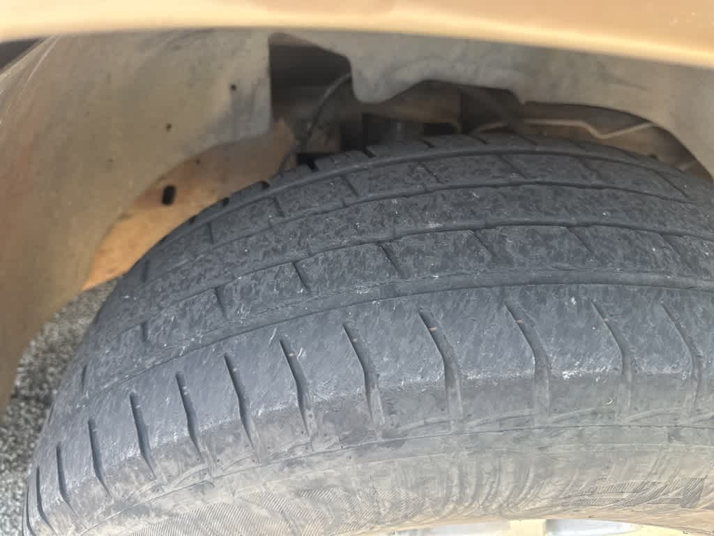 2004 Chevrolet Tahoe  3