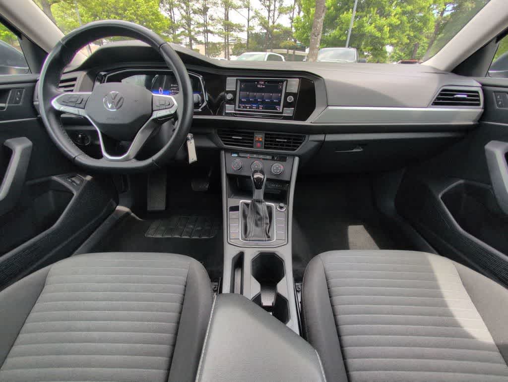 Thumbnail: 2024 Volkswagen Jetta - 15