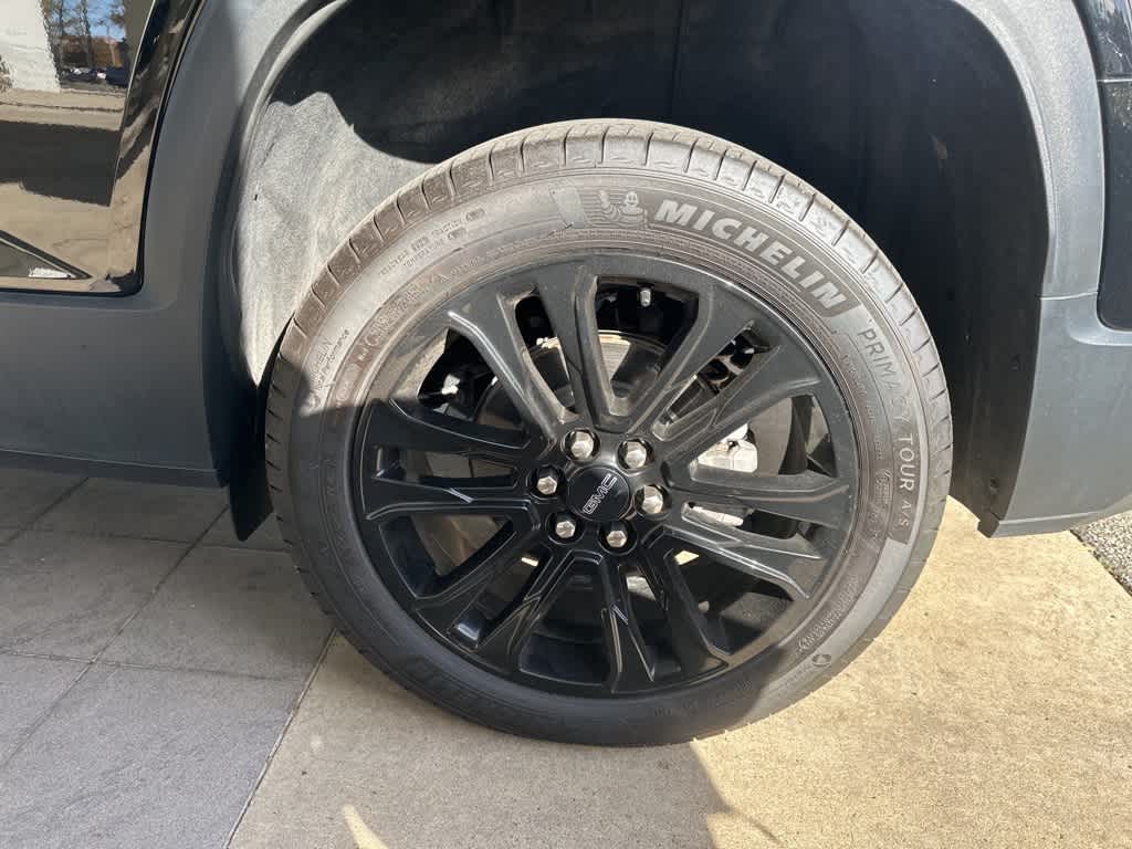 Thumbnail: 2023 GMC Acadia - 10