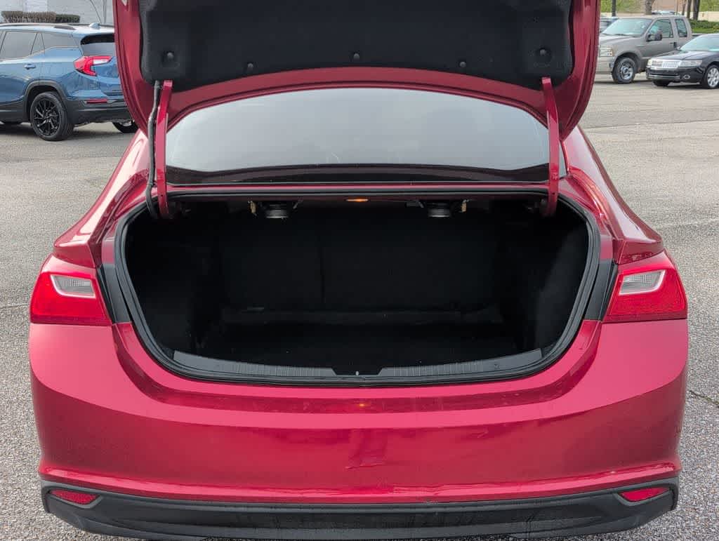 Thumbnail: 2016 Chevrolet Malibu - 35