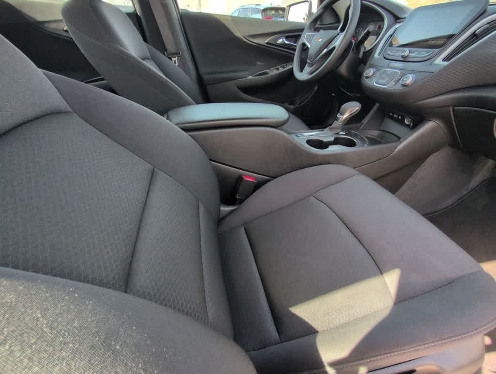 Thumbnail: 2024 Chevrolet Malibu - 21