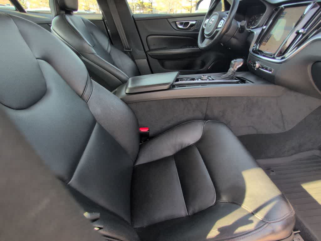 Thumbnail: 2020 Volvo S60 - 23