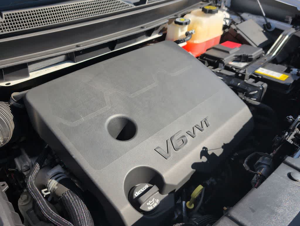 Thumbnail: 2022 Chevrolet Traverse - 14