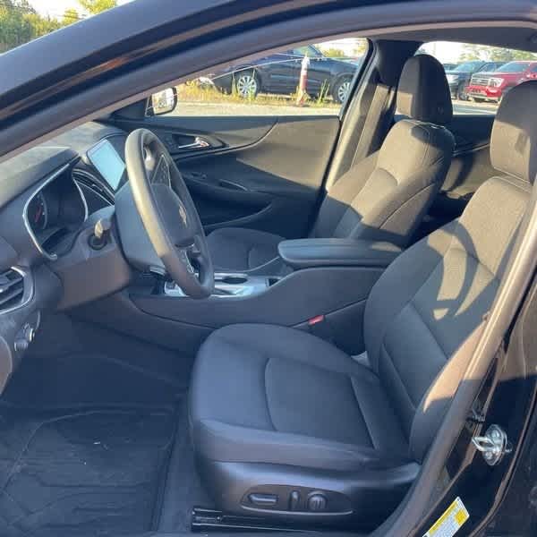 Thumbnail: 2021 Chevrolet Malibu - 8