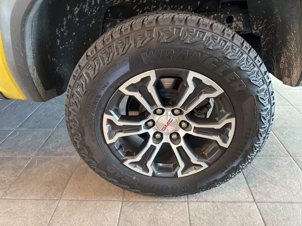 Thumbnail: 2023 GMC Canyon - 4