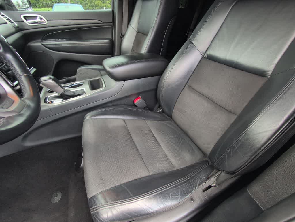 Thumbnail: 2020 Jeep Grand Cherokee - 17