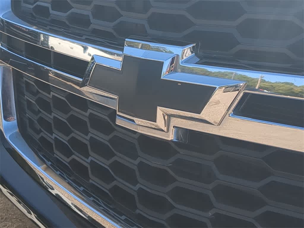 Thumbnail: 2017 Chevrolet Tahoe - 12